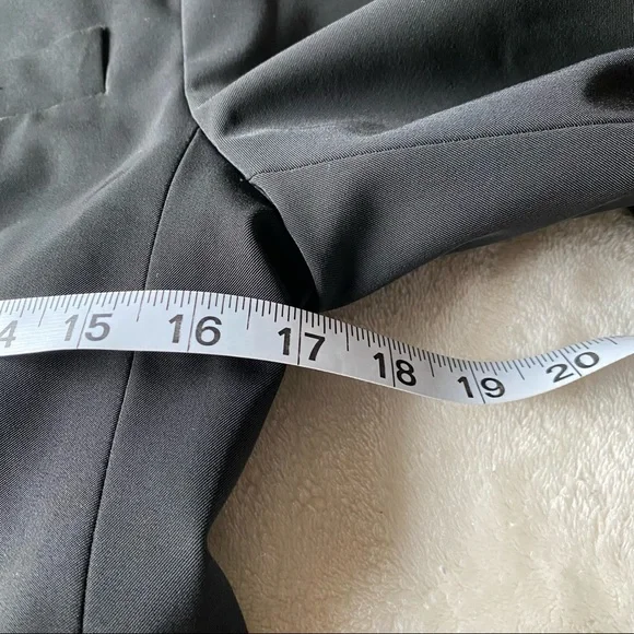 Theory, black classic blazer, size 8 - Picture 5 of 6